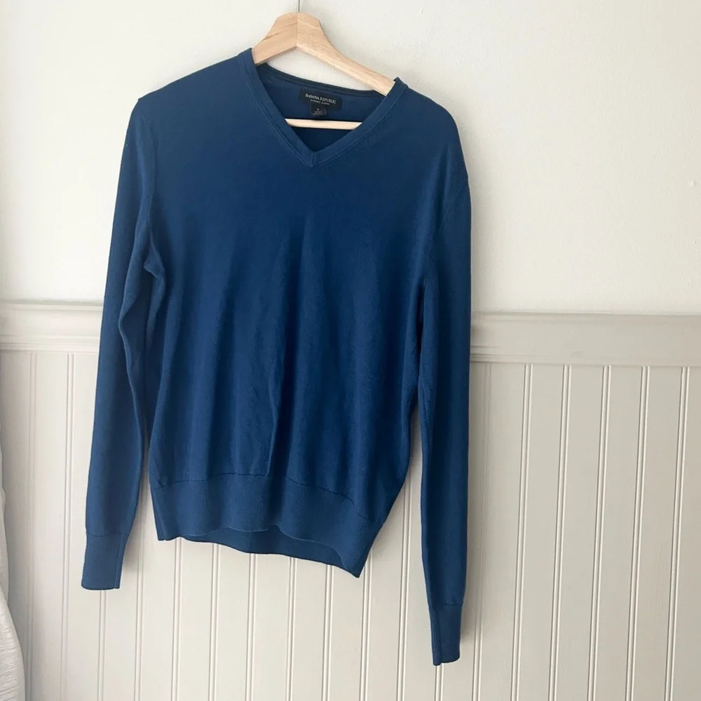 Banana Republic Men’s Small Navy V-Neck Luxury Silk Cashmere Blend Sweater
